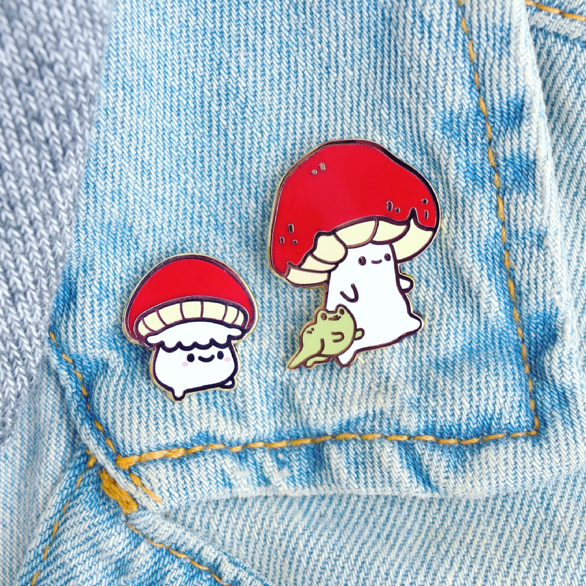 Moss: Onion and Other Unusual Frogs Enamel Pin
