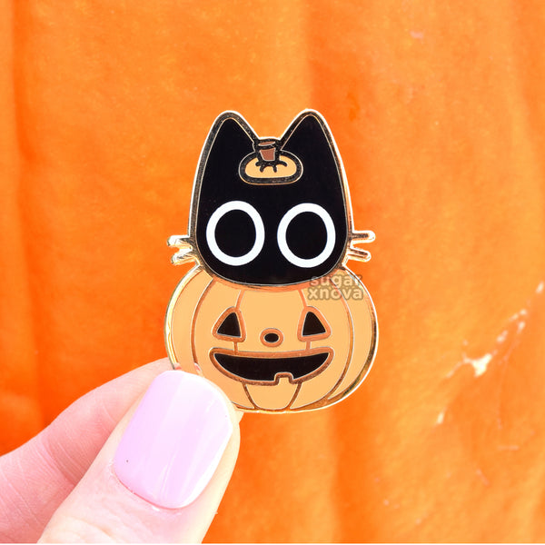 Scaredy Cat Pumpkin Pin